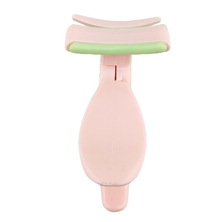 Eyelash Curler: Achieve Stunning Curls with Ease