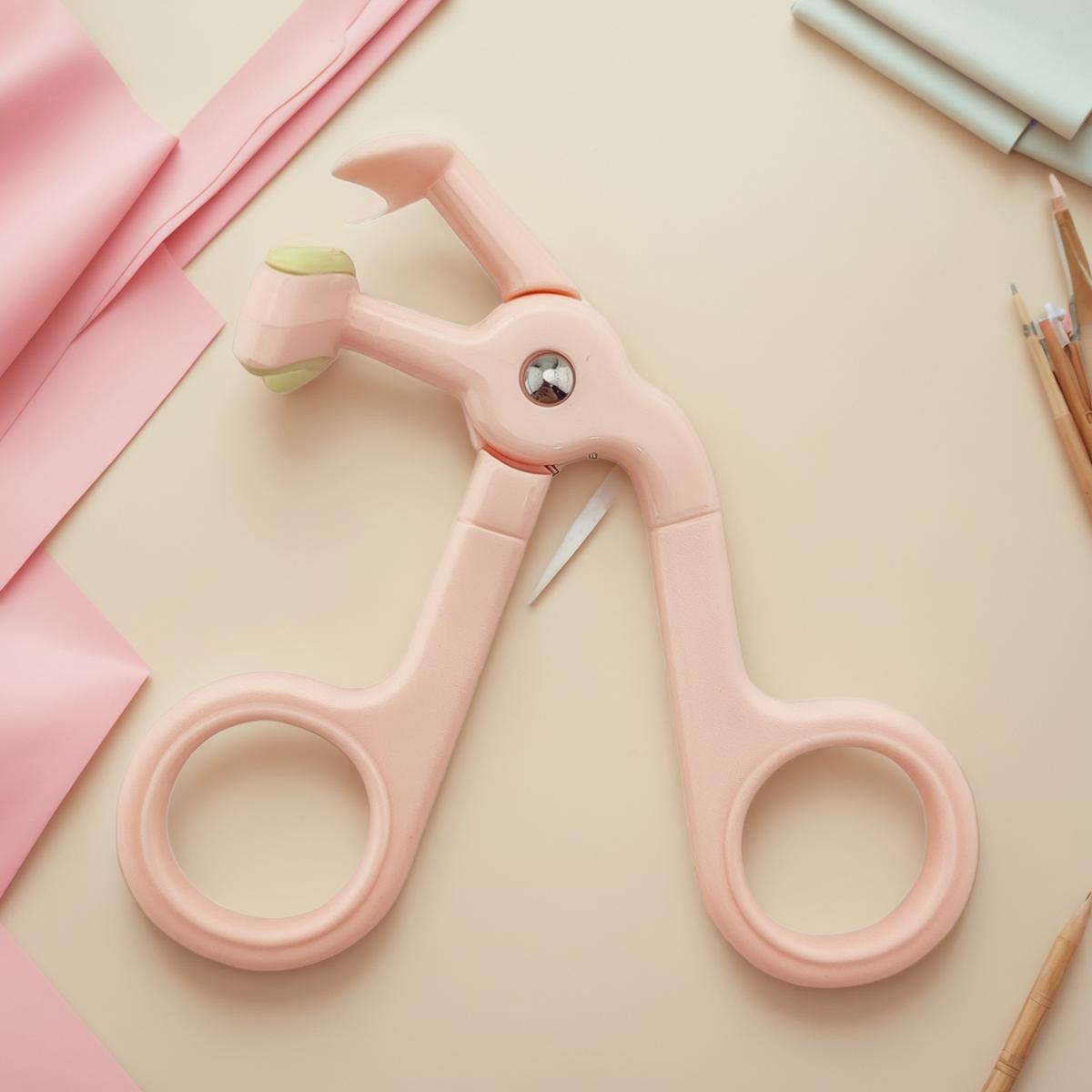 睫毛夹批发商：B2B 美容的必备品
